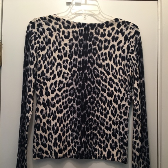 Ann Taylor Petites Leopard Print Sweater SP - Picture 2 of 5